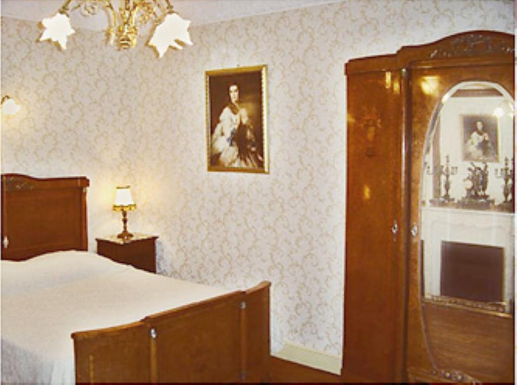 Hotel Le Terrondou Vic-sur-Cère Habitación foto