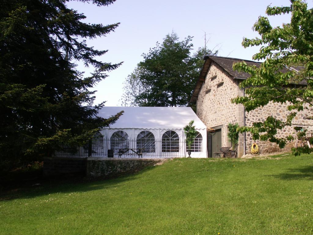 Hotel Le Terrondou Vic-sur-Cère Exterior foto